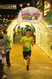 BIB: 163
                            <button type="button" onclick="openModal(21831607)" class="btn btn-primary btn-sm float-right btn-popup" data-toggle="modal" data-target=".modal-high-quality">
                        <i class="fas fa-shopping-cart"></i> Add to Cart
                    </button>
                                            <button type="button" onclick="isThisMe(21831607, true)" class="btn btn-success btn-sm float-right btn-popup btn-isme hidden" data-toggle="tooltip" data-placement="bottom" title="นี่คือรูปของคุณใช่ไหม คลิกที่นี่เพื่อเอาเข้าอัลบั้ม">
                        <i class="fas fa-plus"></i> Add to album
                    </button>
                    <button type="button" onclick="isThisMe(21831607, false)" class="btn btn-warning btn-sm float-right btn-popup btn-isnotme hidden">
                        <i class="fas fa-ban"></i> Remove from album
                    </button>